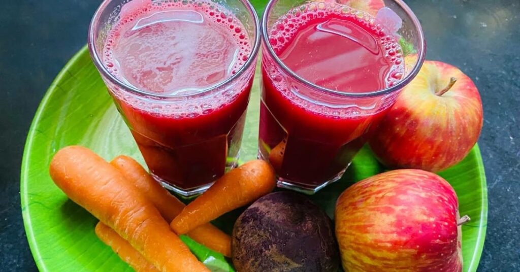 Apple, Beetroot + Carrot Juice {vegan, Paleo, Gluten, Diary Free}