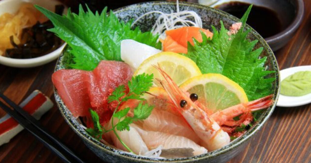 How To Eat Chirashi Sushi?