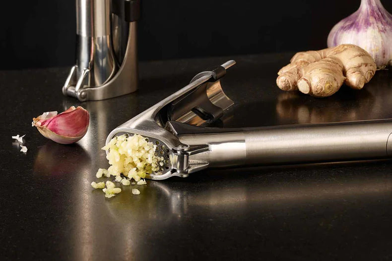 10 Best Garlic Presses For Your Kitchen