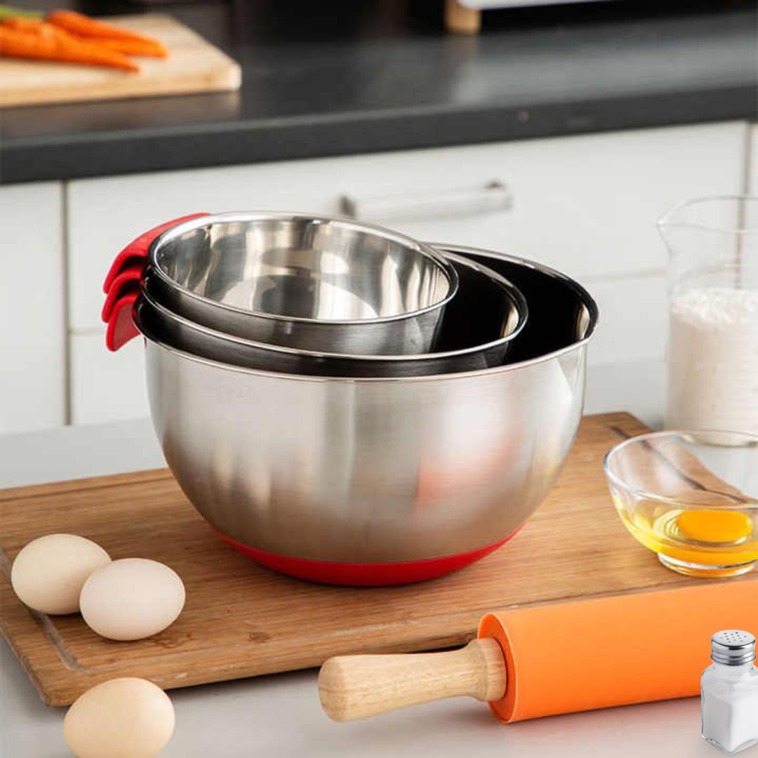 Mixing Bowl Set – Stainless Steel Bowls with Lids, Grater Attachments, Egg Beater, and Silicone Non-Slip Bottom