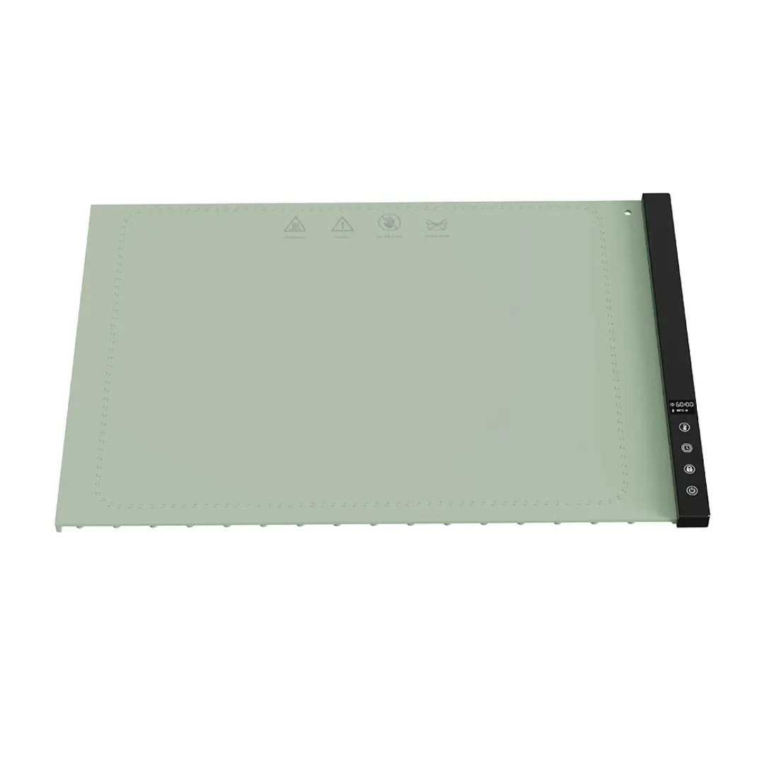 Green and black warming tray